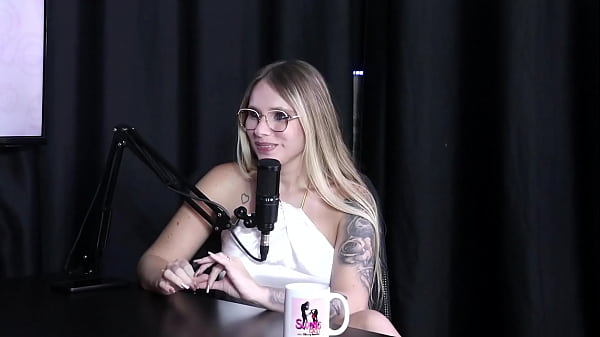 A mão e o pau é o mais importante do homem, e um grosso é o que ela mais gosta, por ser apertadinha, e o 69… – Naty Varga (SHEER/RED)