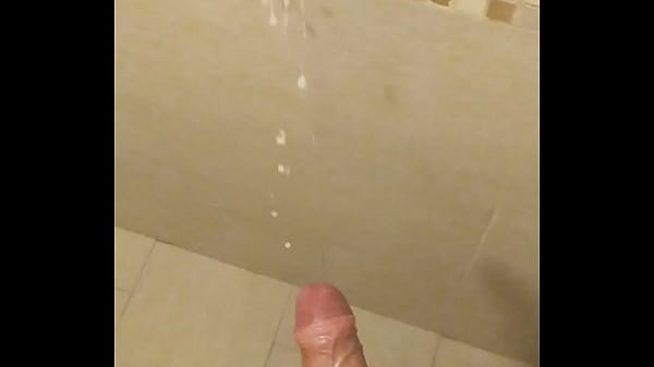 Argentino dotado desborda de leche