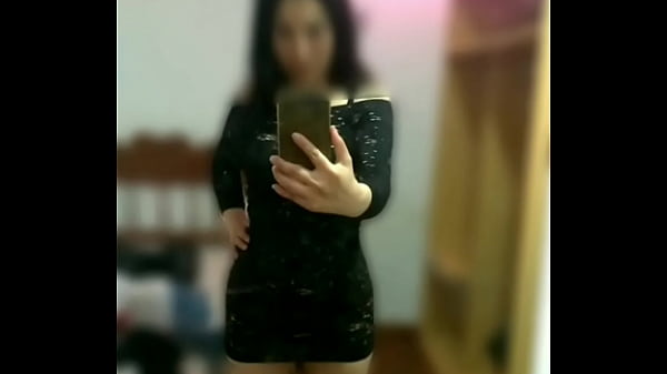 Peruana Caliente en su cuarto , esperándote