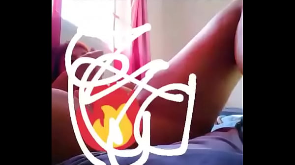 Puta argentina se masturba. Pedime el vídeo completo