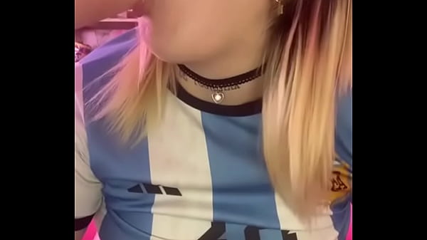 See Argentinian how she fuckher self until squirt