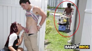BANGBROS – Sophia Steele Gives Peter Green A Public Blowjob While Bum Walks On By