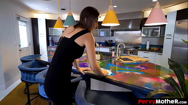 PervyMother – Stepson Appeals to Earn his Stepmom’s Trust