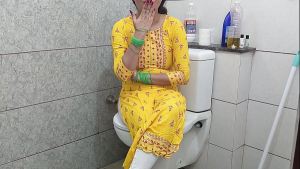 Indian hot step mother fucked step son dirty in washroom in hindi audio