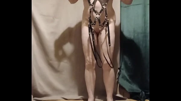 2025 10 29 Esclave F autoseance harnais et soumission