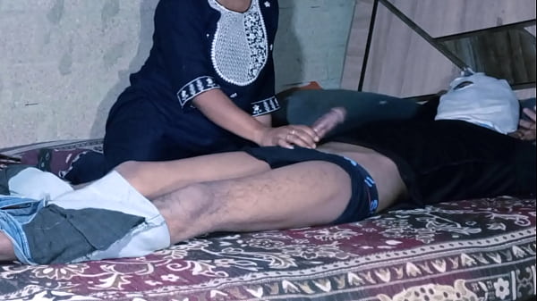 bhabhi ko raat me jor se choda in house Hindi audio. step sister ki chudai.