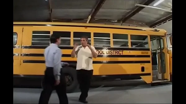 Cute amateur gets her sweet pussy stuffed with a fat knob