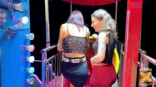 Irogenia et Cataleya, deux coquines perverses, aiment le sexe à trois