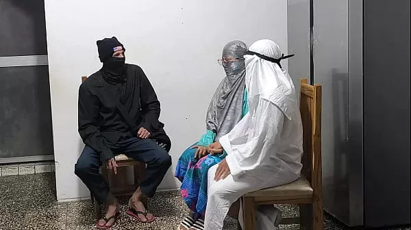 Arab courtship ritual! An unfaithful couple asks for advice in front of an Arab pastor and then ends up consummating their relationship. Latin Arab porn.