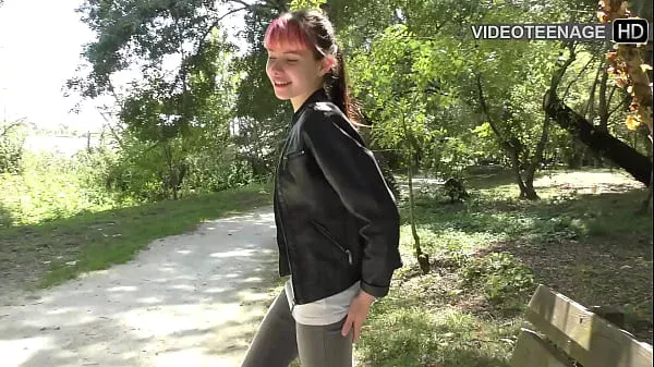 cute 18 years Luna does anal porn casting