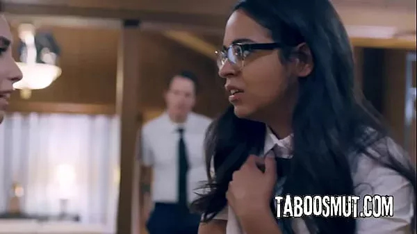 Peer Pressure – Casey Calvert, Vienna Black