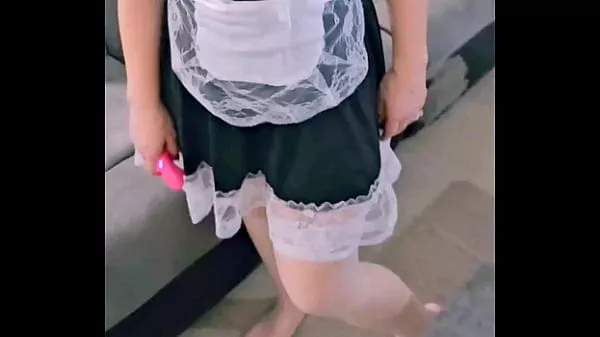 Petite soubrette sexy veux une bonne bite