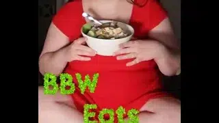 ASMR Huge Salad Mukbang: BBW Crunching and Gulping (4K Portrait)