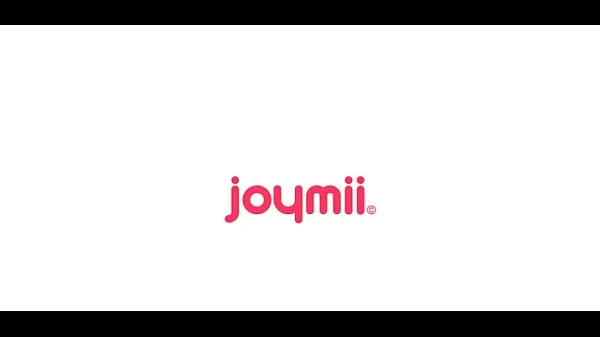 Babe Miela is doing everything to make herself cum