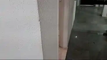 CORNO AMADOR CUCKOLD ESCULTADO A ESPOSA NOVIINHA HOTWIFE GEMENDO NA ROLA DO PROFESSOR