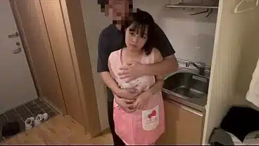 いつでもHしてたい付き合い建てのカップルのSEX。キッチンでもハメ合う2人。あかち◯んできちゃいそう。