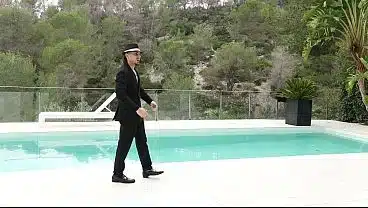 Italian Multimillionaire Falls for Maid and There’s a Wild Threesome – Luna Black