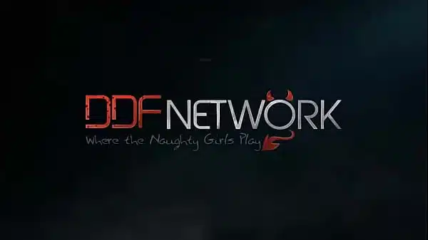 Sensual Strap-On Amore: Leggy Lesbians Like Foot in Pussy