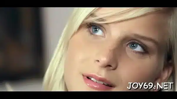 Slutty Miela had to play with her new sex toy