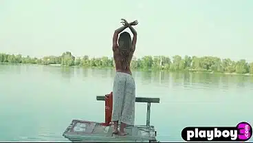 Stunning MILF Kenya reveals stunning naked body and showed perfect booty