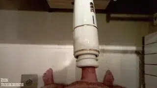 Auténtico sexy maduro peludo con gran polla gimiendo y corriéndose duro con masturbador automático!