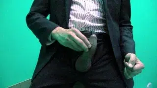 Jefe no aguanta y se CORRE en la oficina