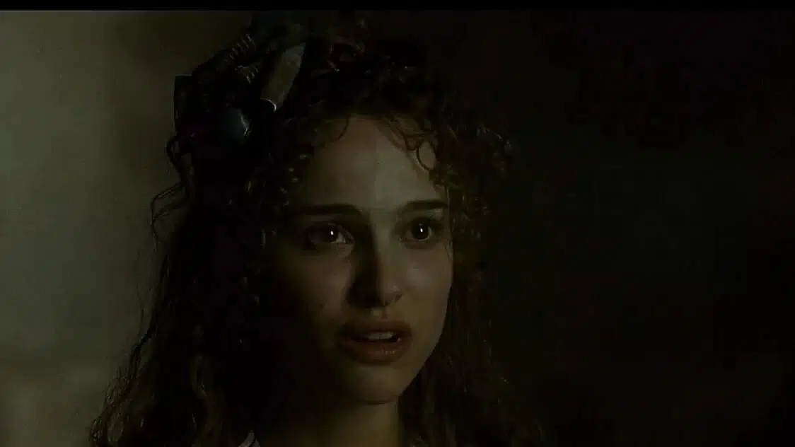 Natalie Portman all naked and rough movie scenes