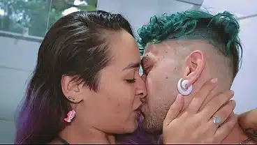 Novinha safada me puxou para o banheiro da festa pra levar pau na bucetinha no pelo