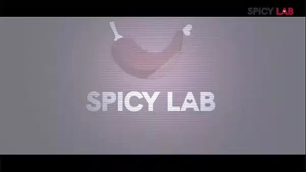 Pussy to other girl pussy in pervert threesome with blonde and brunette ù