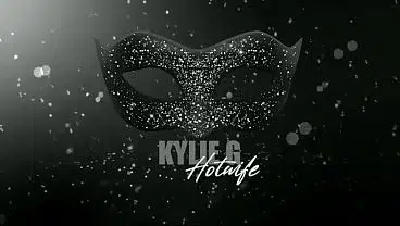 Chefe gringo fode sua empregada novinha com seu enorme pau rosa