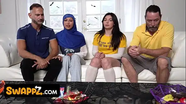 Dirty Princess: White and Muslim Best Friends Cosplay on Halloween To Fuck Their Stepdaddies