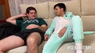 Futbolista se folla a la mascota de el equipo