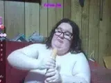 giving you a handjob on live