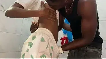 YahooBoy fucked the waitress in the restroom hardcore for tips