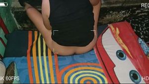 Cogeme pronto, porque mi hijo va a llegar del colegio, madre soltera dando el culo por ayuda economica!! Cogiendo a una Mamá soltera