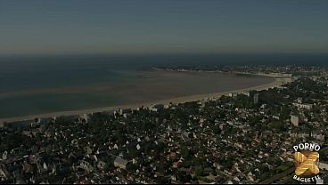 Chloé, rouquine torride, veut deux bites pour la combler