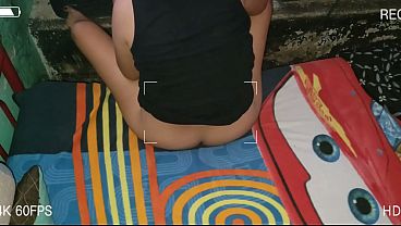 Cogeme pronto, porque mi hijo va a llegar del colegio, madre soltera dando el culo por ayuda economica!! Cogiendo a una Mamá soltera