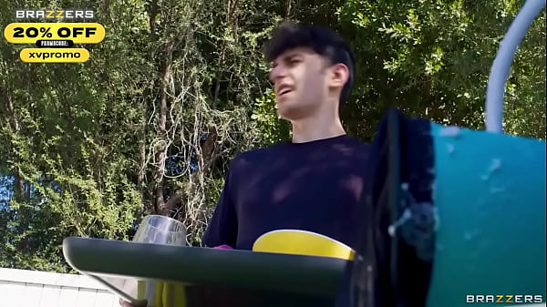 Party MILF / Brazzers/ Enter XVPROMO