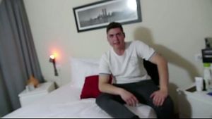A tall 1,90m young man has sex with this mature, short, busty Colombian woman and performs 69 on her