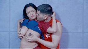 Indian desi hot Bhabhi desperate for the sexual satisfaction