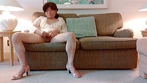 Pai-chan Lonely In The Love Hotel Room