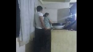 Si quieres aumento déjate follar antes que llegue mi esposa