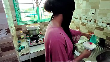 Cheating husband fuck muslim house maid when no one at home