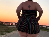 -Onlyfans.com- Hourglassleigh – Strolling In Stripes At